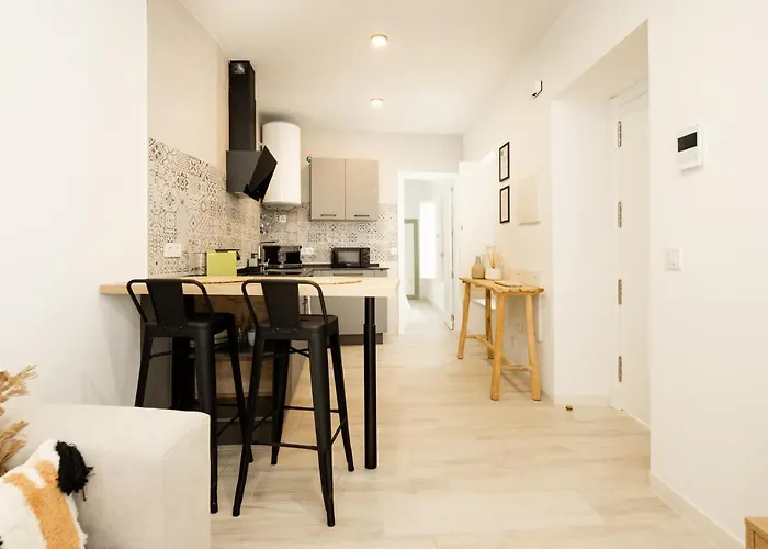 Mucha Vida Little * Cadiz